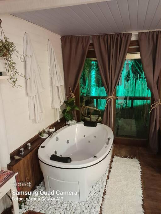 Petite House Com Hidromassagem Campos do Jordão